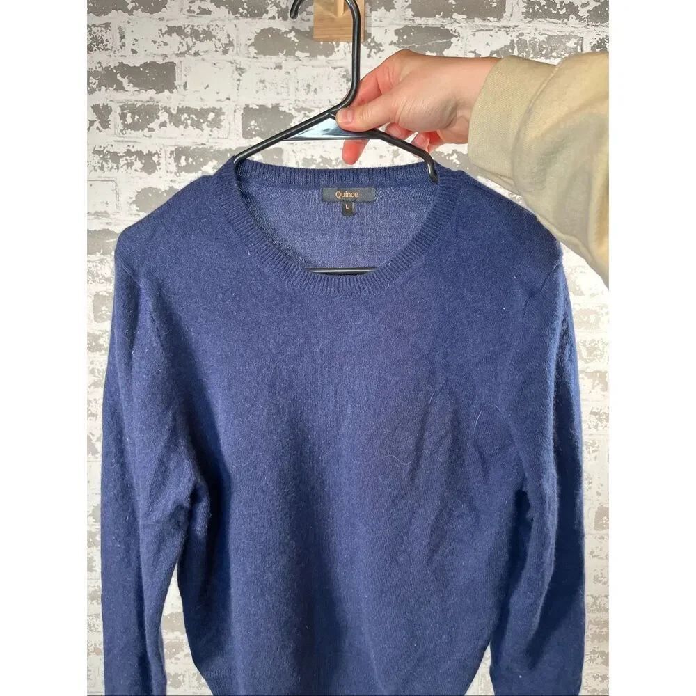 Quince | women cashmere navy blue crewneck sweater